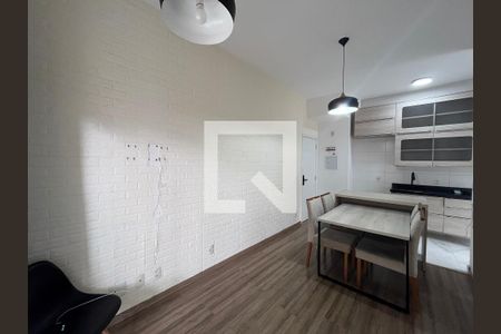 Sala de apartamento para alugar com 2 quartos, 69m² em Parque Fongaro, São Paulo