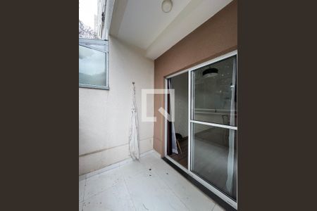 Sacada de apartamento para alugar com 2 quartos, 69m² em Parque Fongaro, São Paulo