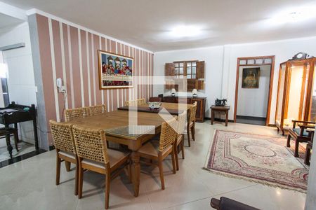 Sala de casa para alugar com 3 quartos, 230m² em Jardim Patricia, Uberlândia