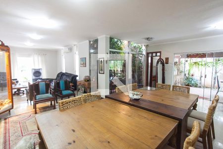 Sala de casa para alugar com 3 quartos, 230m² em Jardim Patricia, Uberlândia