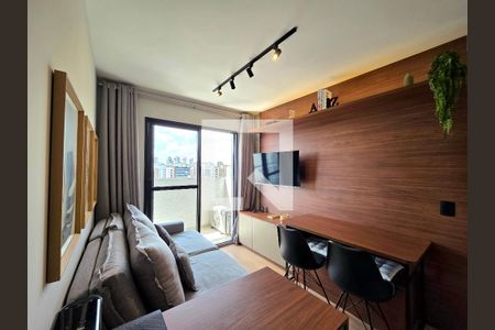 Sala de apartamento à venda com 2 quartos, 47m² em Moema, São Paulo