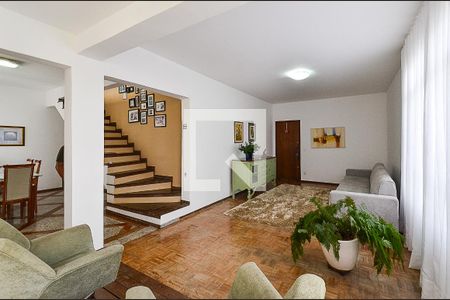 Sala de Estar de apartamento à venda com 6 quartos, 330m² em Santo Antônio, Belo Horizonte