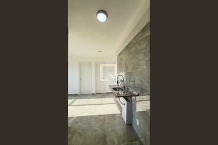 Sala, Cozinha e Área de Serviço de apartamento para alugar com 2 quartos, 38m² em Jardim São Luís, São Paulo