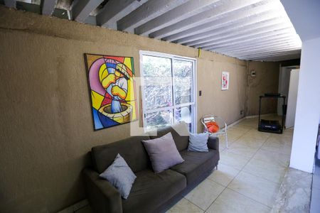 Sala de casa à venda com 3 quartos, 216m² em Vila Pereira Cerca, São Paulo