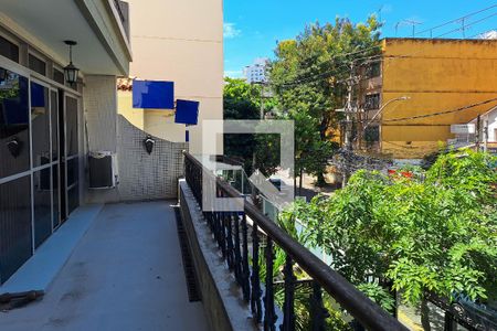 Sala 1 de apartamento à venda com 4 quartos, 211m² em Icaraí, Niterói