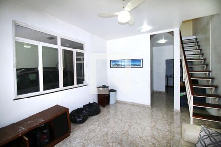 Sala de casa à venda com 5 quartos, 280m² em Vista Alegre, Rio de Janeiro