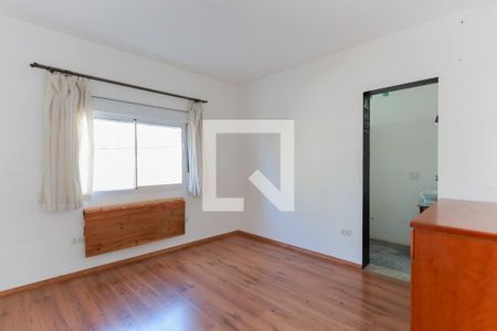 Suíte 1 de casa para alugar com 2 quartos, 105m² em Conjunto Residencial Novo Pacaembu, São Paulo