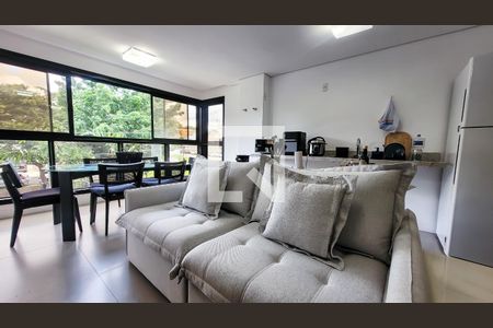 Sala de apartamento à venda com 2 quartos, 65m² em Nova Campinas, Campinas