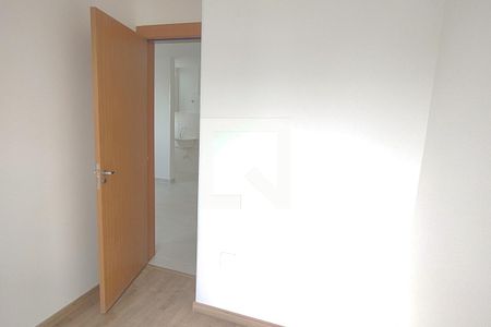 Quarto 2 de apartamento para alugar com 2 quartos, 36m² em Vila Palmares, São Caetano do Sul