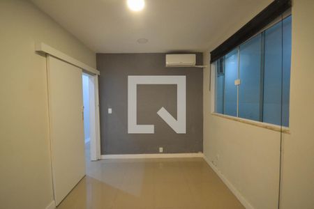 Quarto 1 de casa para alugar com 2 quartos, 150m² em Andrade Araujo, Nova Iguaçu