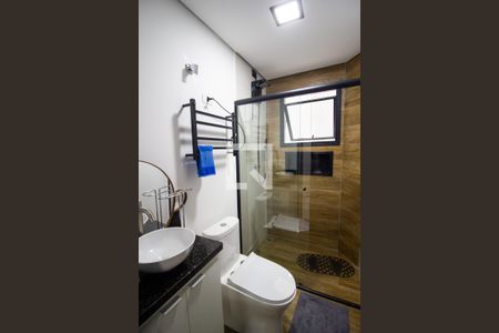 Banheiro de kitnet/studio para alugar com 1 quarto, 39m² em Vila Trujillo, Sorocaba