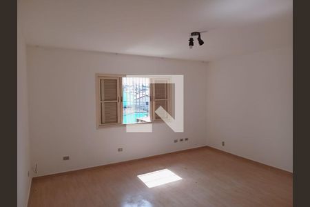 Quarto de casa à venda com 3 quartos, 100m² em Vila Nivi, São Paulo