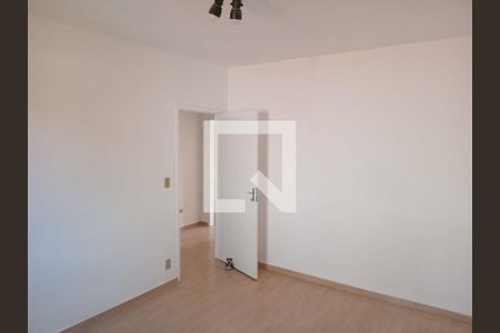 Quarto de casa à venda com 3 quartos, 100m² em Vila Nivi, São Paulo