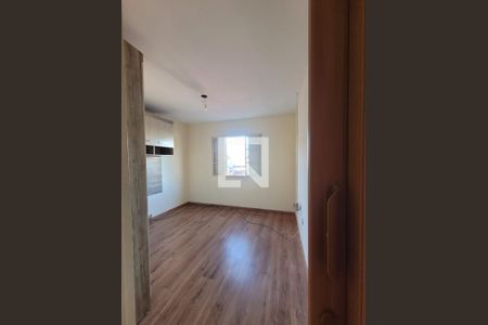 Quarto de casa para alugar com 4 quartos, 125m² em Conj Res Morro Farol, Osasco