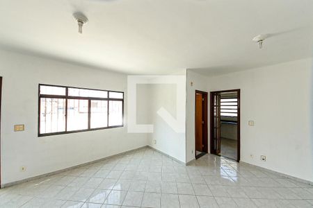 Casa à venda com 3 quartos, 104m² em Vila Lucia, São Paulo