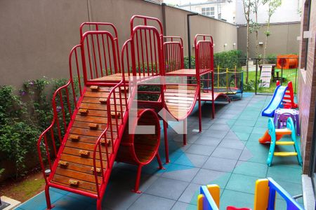 Apartamento à venda com 4 quartos, 166m² em Vila Cordeiro, São Paulo