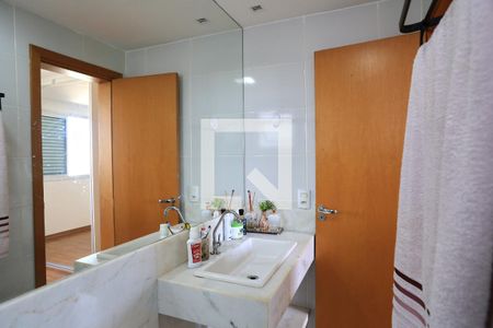 Banheiro da Suíte de apartamento para alugar com 3 quartos, 84m² em União, Belo Horizonte