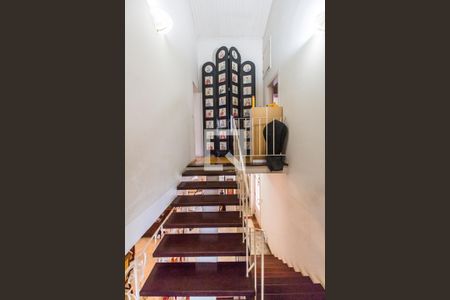 Escada de casa de condomínio à venda com 3 quartos, 468m² em Alphaville, Santana de Parnaíba