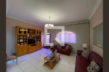 Casa à venda com 3 quartos, 212m² em Inhaúma, Rio de Janeiro