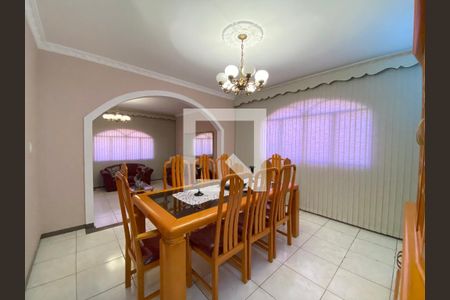 Casa à venda com 3 quartos, 212m² em Inhaúma, Rio de Janeiro