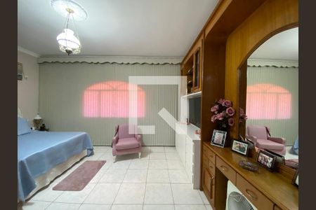 Casa à venda com 3 quartos, 212m² em Inhaúma, Rio de Janeiro