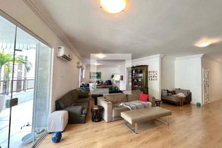 Sala de apartamento para alugar com 4 quartos, 330m² em Copacabana, Rio de Janeiro