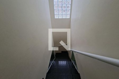 Corredor de casa para alugar com 3 quartos, 131m² em Vila Assuncao, Praia Grande
