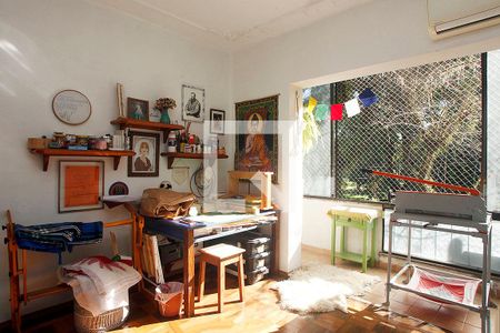 Quarto de apartamento à venda com 1 quarto, 43m² em Menino Deus, Porto Alegre