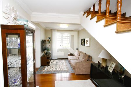 Sala de casa à venda com 3 quartos, 220m² em Nova Suíça, Belo Horizonte