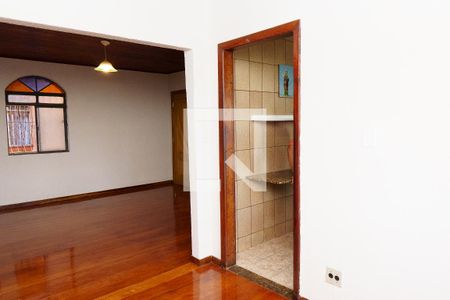 Apartamento à venda com 3 quartos, 200m² em Bairro da Glória, Contagem