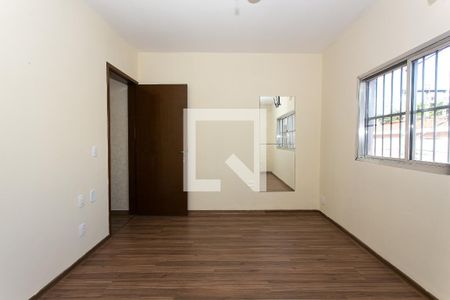 Quarto 1 de casa para alugar com 3 quartos, 220m² em Chácara Califórnia, São Paulo