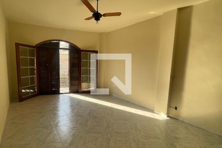 Sala de apartamento para alugar com 3 quartos, 200m² em Jardim Vinte E Cinco de Agosto, Duque de Caxias