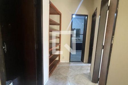 Corredor de apartamento para alugar com 3 quartos, 200m² em Jardim Vinte E Cinco de Agosto, Duque de Caxias