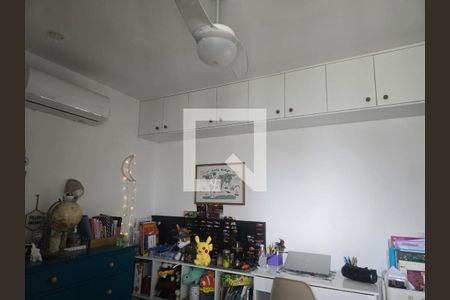 Quarto de apartamento à venda com 2 quartos, 85m² em Santa Rosa, Niterói