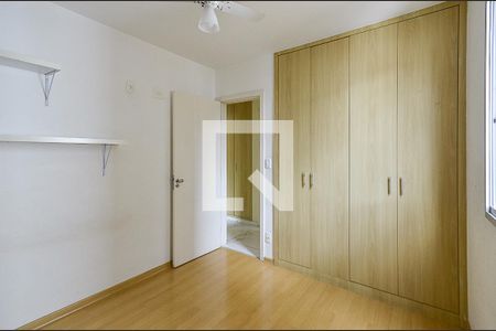 Quarto 1 de apartamento para alugar com 3 quartos, 90m² em Santo Antônio, Belo Horizonte