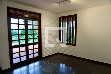 Sala de casa à venda com 3 quartos, 275m² em Belvedere, Belo Horizonte