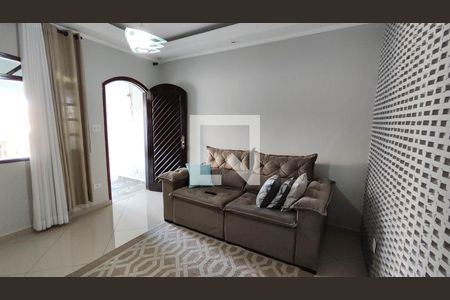 Sala de casa para alugar com 3 quartos, 150m² em Jardim Lourdes, Ferraz de Vasconcelos
