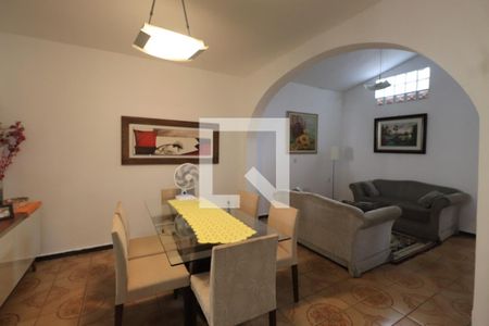 Sala de casa à venda com 4 quartos, 160m² em Vila Carrão, São Paulo