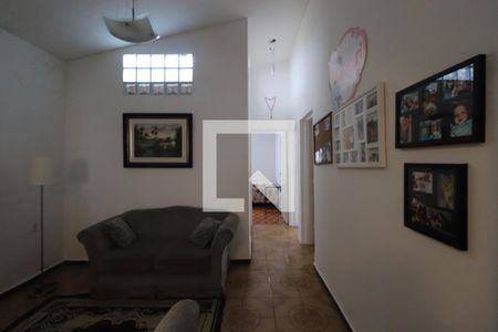 Sala de casa à venda com 4 quartos, 160m² em Vila Carrão, São Paulo