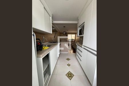 Cozinha de apartamento para alugar com 2 quartos, 74m² em Vila Ipiranga, Porto Alegre