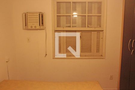 Quarto 2 de apartamento para alugar com 2 quartos, 67m² em Embaré, Santos