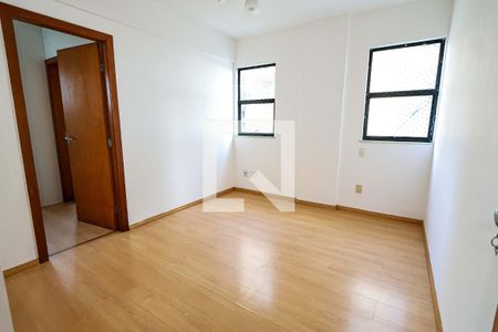 Quarto Suíte de apartamento para alugar com 3 quartos, 250m² em Buritis, Belo Horizonte