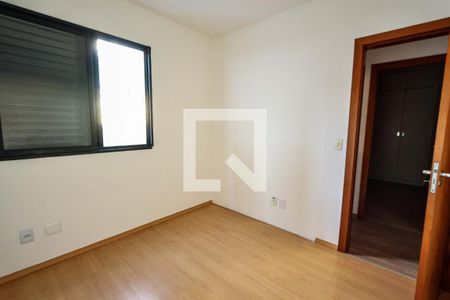 Quarto 1 de apartamento para alugar com 3 quartos, 250m² em Buritis, Belo Horizonte