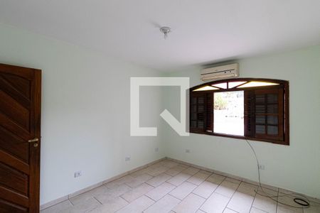 Casa 1 - Quarto 1 de casa para alugar com 4 quartos, 250m² em Vila Pierina, São Paulo