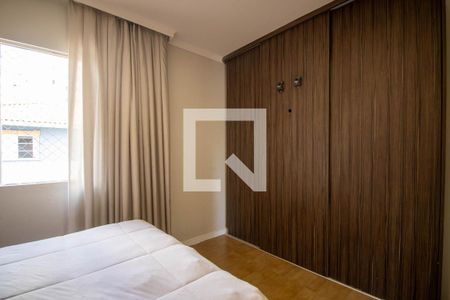 Quarto 1 de casa para alugar com 2 quartos, 65m² em Parque Reboucas, São Paulo