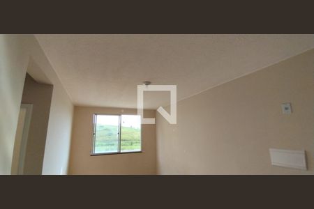 Quarto de apartamento para alugar com 2 quartos, 45m² em Marapicu, Nova Iguaçu