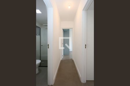 Corredor de apartamento para alugar com 2 quartos, 58m² em Parque Assuncao, Taboão da Serra