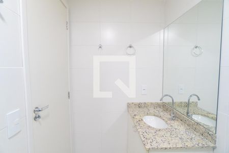 Banheiro da Suíte de apartamento para alugar com 2 quartos, 42m² em Vila Guarani (zona Sul), São Paulo