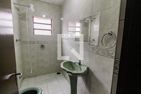 Banheiro Corredor de casa para alugar com 3 quartos, 60m² em Vila Indiana, Taboão da Serra