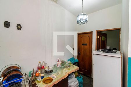 Área comum de acesso de kitnet/studio para alugar com 1 quarto, 34m² em Olaria, Rio de Janeiro